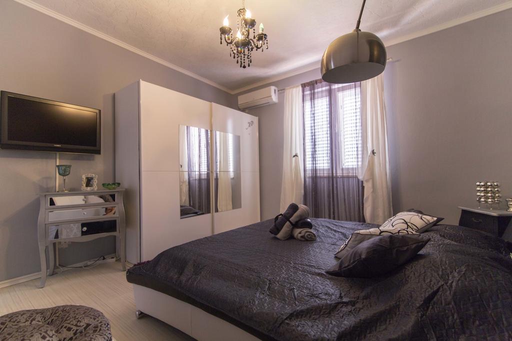 Villa Long Island Luxury Residence, Sali Dugi Otok-Private Parking,Next To Beach Extérieur photo