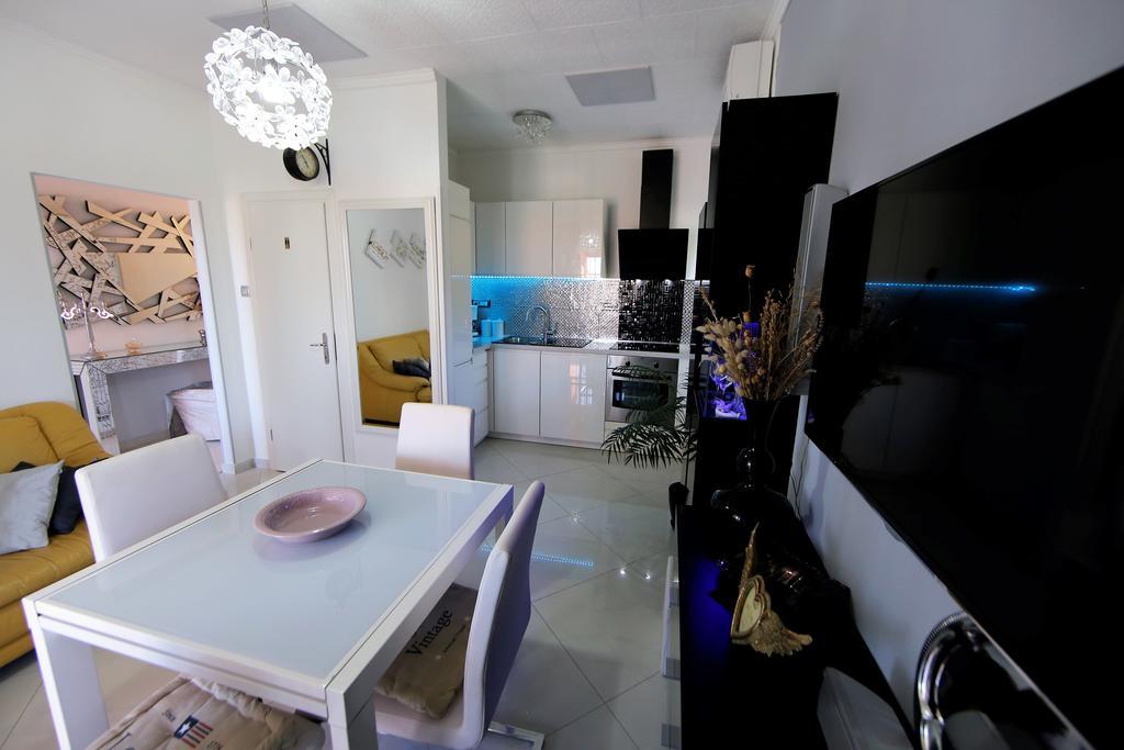 Villa Long Island Luxury Residence, Sali Dugi Otok-Private Parking,Next To Beach Extérieur photo